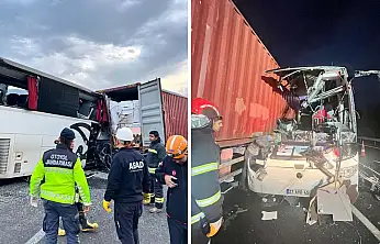 Osmaniye'de yolcu otobüsü tıra çarptı: 6 ölü, 11 yaralı