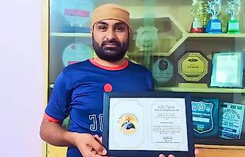 Pakistanlı Spor Eğitmeni Muhammad Naeem'e 'Sağlık ve Barış Ödülü'