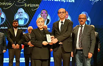 Prof. Dr. Yasemin Açık'a İnönü Üniversitesi'nden Onur Plaketi