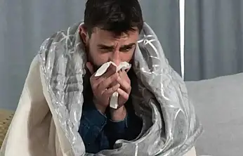 'Şimşek Çakması Gibi Ağrı: Trigeminal Nevralji Yaşamı Durduruyor'