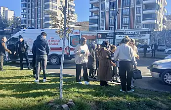 Tecde Mahallesi'nde Kaza: Hafif Ticari Araç 75 Yaşındaki Vatandaşa Çarptı