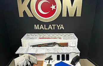 Tefecilik Operasyonunda Silah ve Borç Defterleri Ele Geçirildi