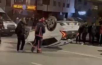 Üç Aracın Karıştığı Kazada Can Kaybı Yok