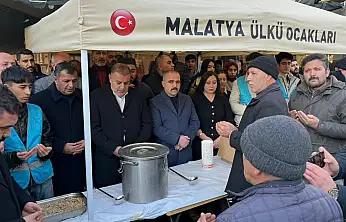 Ülkü Ocakları'ndan Miraç Kandili'nde Anlamlı Aşure İkramı