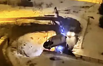 Vinç Faciası Ucuz Atlatıldı: Halatı Kopan Minibüs Metrelerce Düştü