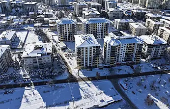 Yeşilyurt'ta Kentsel Dönüşüm Hız Kesmiyor: Yeşil Yaşam Evleri Yükseliyor