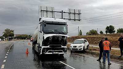 Doğanşehir'de Feci Kaza: Otomobildeki 3 Kişi Yaralandı