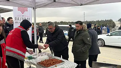 Vakıflar Bölge Müdürlüğü 6 Şubat Depremlerinin Yıl Dönümünde çeşitli ikramlarda bulundu