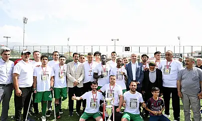 Ampute Futbol Takımı Şampiyonluk Kupasını Aldı