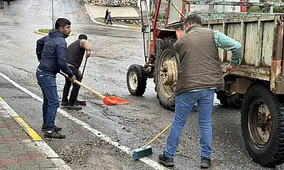 Arapgir'de Dolu Ve Sel Sonrası Belediye Ekiplerinden Hızlı Müdahale