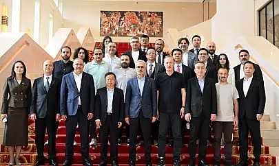 Bakan Uraloğlu, teknoloji devleriyle bir araya geldi