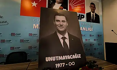 CHP Malatya Örgütü Ferdi Zeyrek İçin Anma Programı Düzenledi