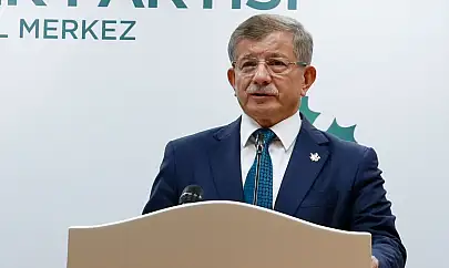 Davutoğlu'ndan Bahçeli'ye 'Terörsüz Türkiye' Süreci İçin Destek ve Tebrik Telefonu