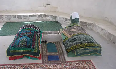 Edir ve Bedir Türbesi: Aşkın ve Yiğitliğin Hikâyesi