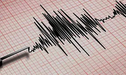 Ege Denizi'nde 5 büyüklüğünde korkutan deprem