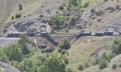 Elazığ-Diyarbakır tren seferinde vagonlar raydan çıktı