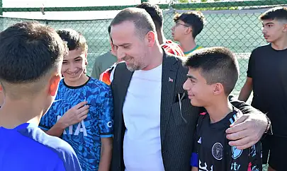 Genç yeteneklerin sahada ter döktüğü seçmelere ilgi büyük