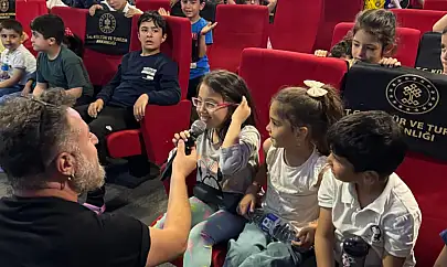 Gezen Sinema Tırı Baskil'de Çocuklarla Buluştu