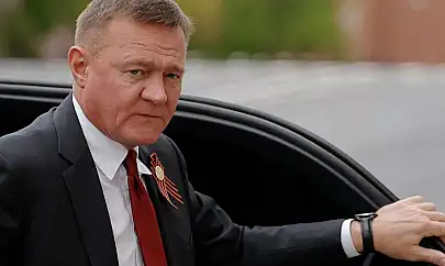 Görevden alınan bakan, saatler sonra ölü bulundu!