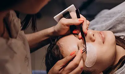 Göz Alıcı Bakışların Anahtarı: Nail Time Studio'da İpek Kirpik Deneyimi