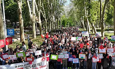 İstanbul'da 'Aile Yılı' yürüyüşü