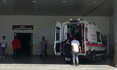 Kamyon ile motosiklet çarpıştı: 1 yaralı