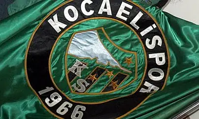 Kocaelispor Takımı Selçuk İnan'a Teslim Etti