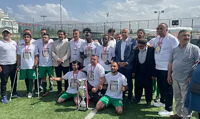 Malatya Büyükşehir Belediye Ampute Futbol Takımı Namağlup Şampiyonluğunu Kutladı