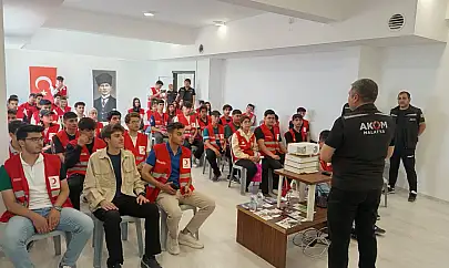 Malatya Büyükşehir Belediyesi'nden Gönüllülere Afet ve Yangın Eğitimi: Bilinçli Toplum, Güçlü Yarınlar!
