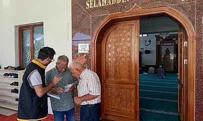 Malatya'da 700 Camide Dolandırıcılık Uyarısı: Emniyetten Vatandaşa Broşürlü Bilgilendirme