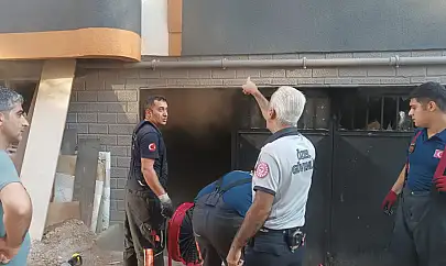 Malatya'da bir mobilya deposunda yangın