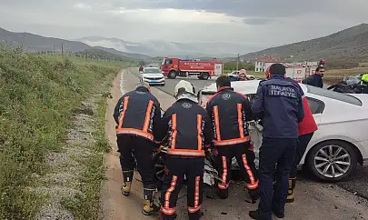 Malatya'da Otomobiller kafa kafaya çarpıştı: 2 ölü, 2 yaralı