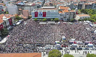 Manisa Büyükşehir Belediye Başkanı Ferdi Zeyrek gözyaşlarıyla uğurlandı