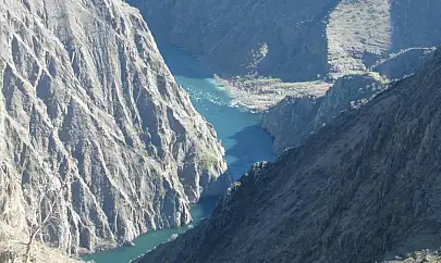 Pütürge doğasıyla, özellikle yayla turizmi ve yürüyüş rotaları açısından dikkat çeker