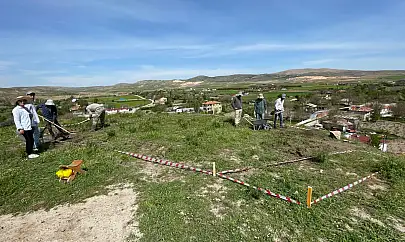 Tadım Kalesi ve Höyüğü'nde Kazı Çalışmaları Yeniden Başladı