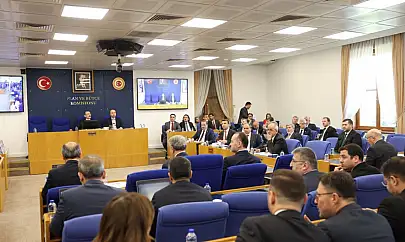 TRT düzenlemeleri ve 35 yaş sınırı içeren kanun teklifi Komisyon'da kabul edildi