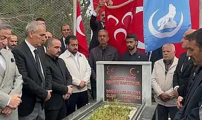 Ülkücü Şehit Cengiz Baktemur Kabri Başında Anıldı