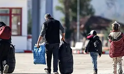 Yaklaşık 1,9 milyon Suriyeli ülkelerine geri döndü