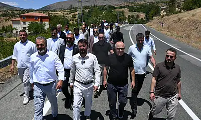 Zelyurt: 'Halkımızın sesi olmak için her ilçemizi ziyaret ediyoruz'