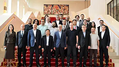 Bakan Uraloğlu, teknoloji devleriyle bir araya geldi