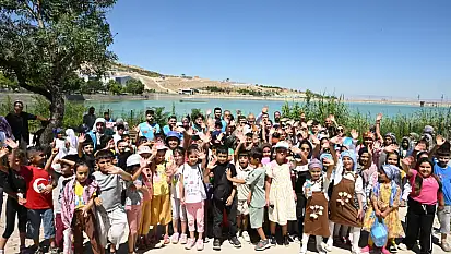 Başkan Er, Hayvanat Bahçesinde Öğrencilerle Bir Araya Geldi