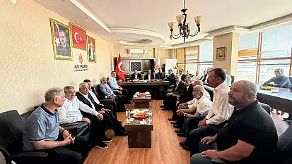 Başkan Mikail Sülük, AK Parti Heyetini Pütürge'de Ağırladı