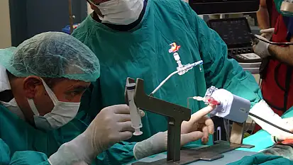 Bölgede bir ilk: Kapalı yöntemle kalp kapaklarında 'Mandallama' tekniği Malatya'da yapıldı