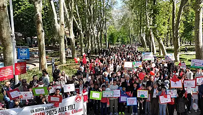 İstanbul'da 'Aile Yılı' yürüyüşü