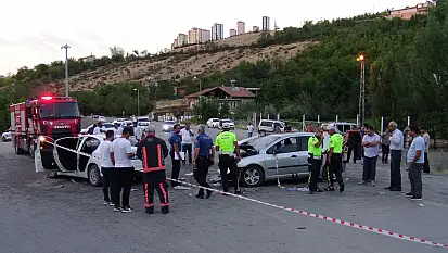 Malatya'da 2 otomobil çarpıştı: 11 yaralı