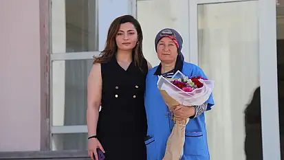 Malatya Kız Yurdu Personeli  NURTEN KINIK'a Anne Şefkati hediyesi