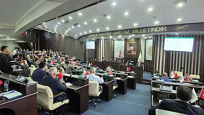 Ramazan Ayhan: 'TDBB Üyeliğine Seçilen Büyükşehir Belediye Başkanımızı Kutluyoruz'