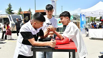 Yeşilyurt Belediyesi Düzenledi, Malatyalılar '19 Mayıs' Coşkusunu Birlikte Yaşadı