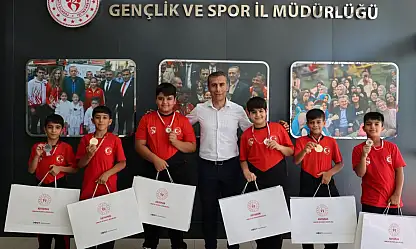 Depremzede kardeşlerden Türkiye şampiyonluğu!