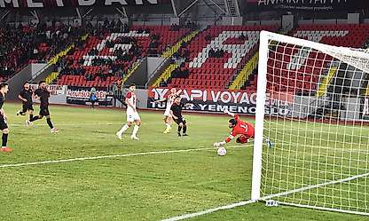 Yeşilyurtspor'dan Yozgat'ta Tarihi Zafer: 9-1!